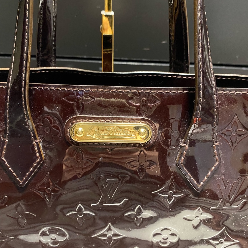 Louis Vuitton - Picture 4 of 15